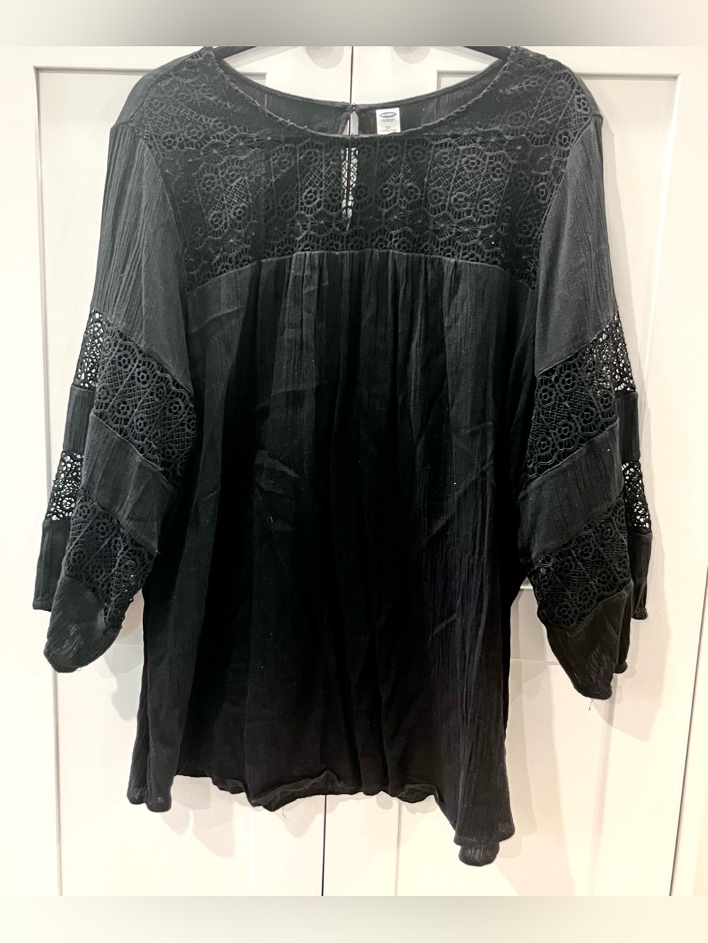 3X Women’s Black Lace Panel Peasant Top Old Navy